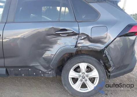 2019 Toyota Rav4 Xle z USA, uszkodzony, nr VIN 2T3P1RFV1KW063349